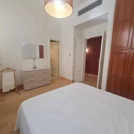 Brera - Piazza Castello Charme Apartment